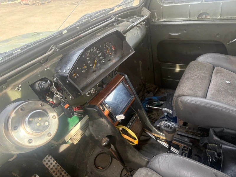 Nissan Patrol Om602 , снимка 14 - Автомобили и джипове - 52893743