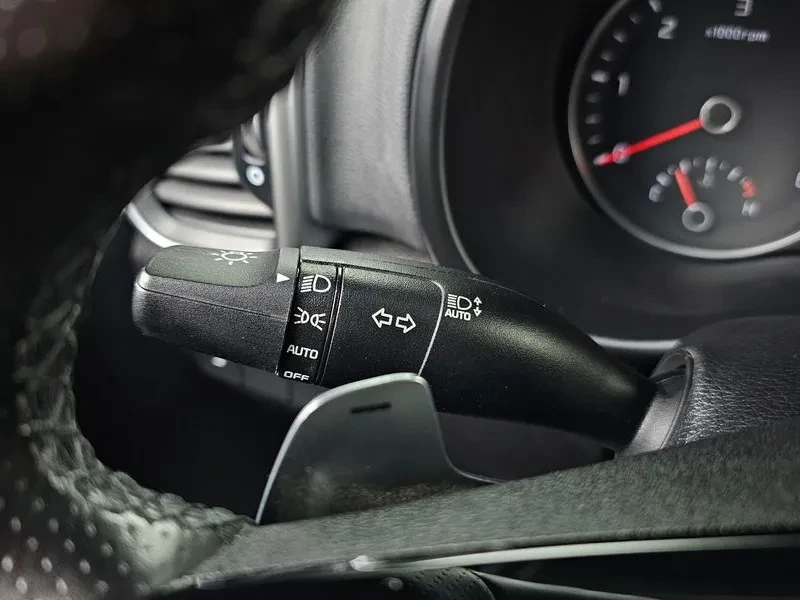 Kia Sportage Diesel 2.0 2Wd Trendy, снимка 14 - Автомобили и джипове - 56287412