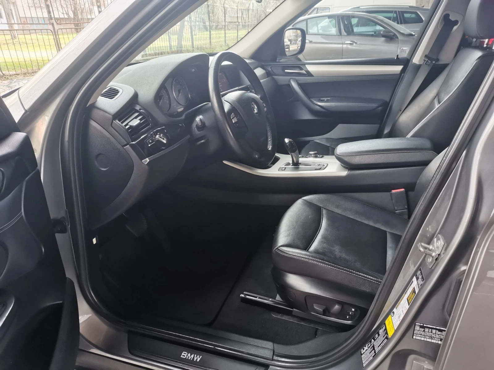 BMW X3 2.8 Xdrive, снимка 13 - Автомобили и джипове - 52966880