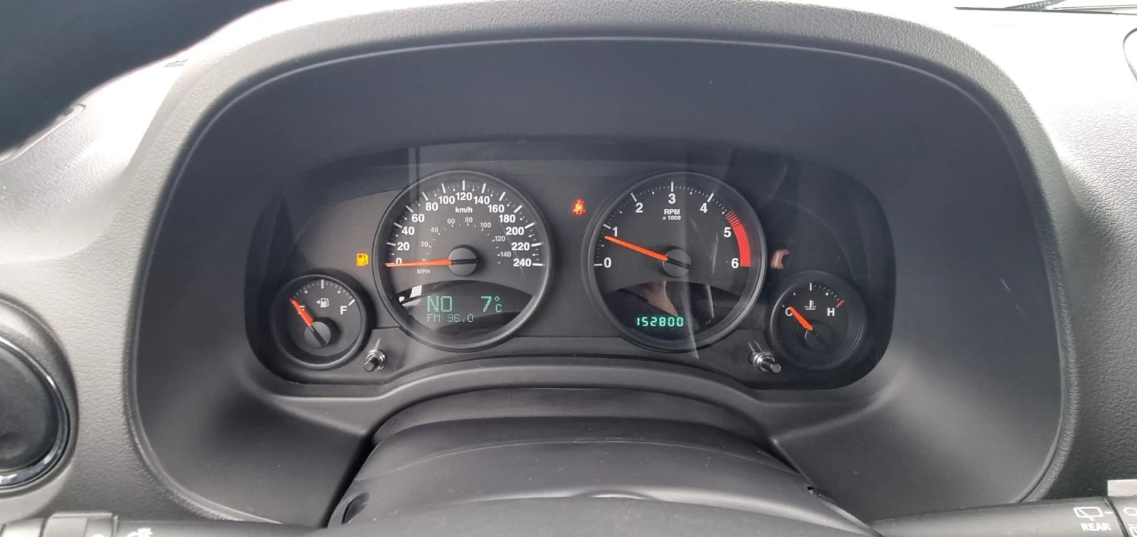 Jeep Patriot 2.2crd 163k.c. 4x4, снимка 13 - Автомобили и джипове - 54164349
