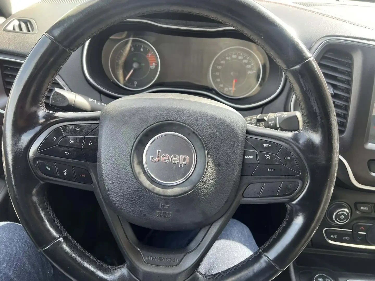 Jeep Cherokee 3.2* AWD* Trailhawk, снимка 11 - Автомобили и джипове - 54957488