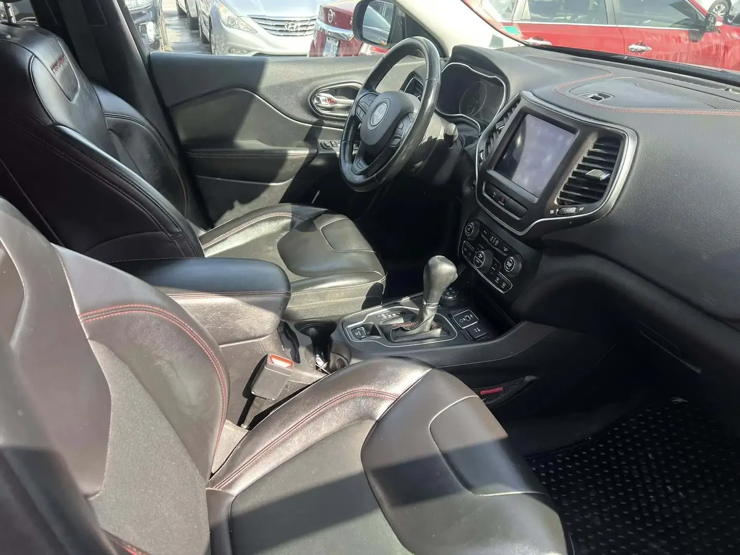 Jeep Cherokee 3.2* AWD* Trailhawk, снимка 9 - Автомобили и джипове - 54957488