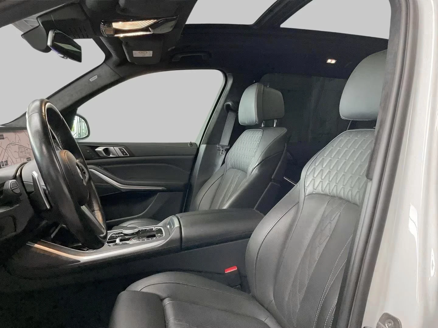 BMW X7 xDrive40d/352HP/7S/M-SPORT/PANO/HUD/360/MEMO/530q, снимка 6 - Автомобили и джипове - 55404350