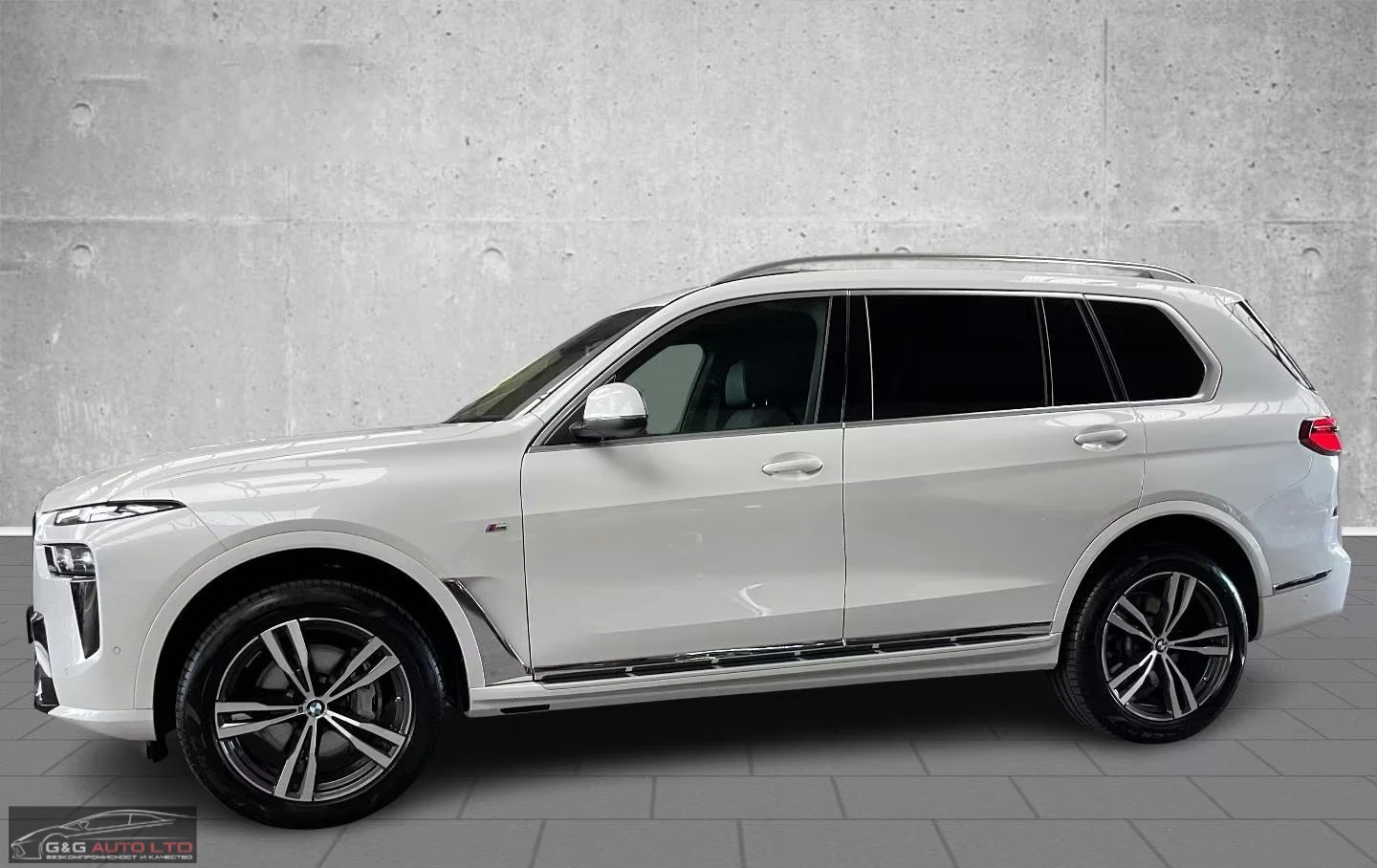 BMW X7 xDrive40d/352HP/7S/M-SPORT/PANO/HUD/360/MEMO/530q, снимка 2 - Автомобили и джипове - 55404350