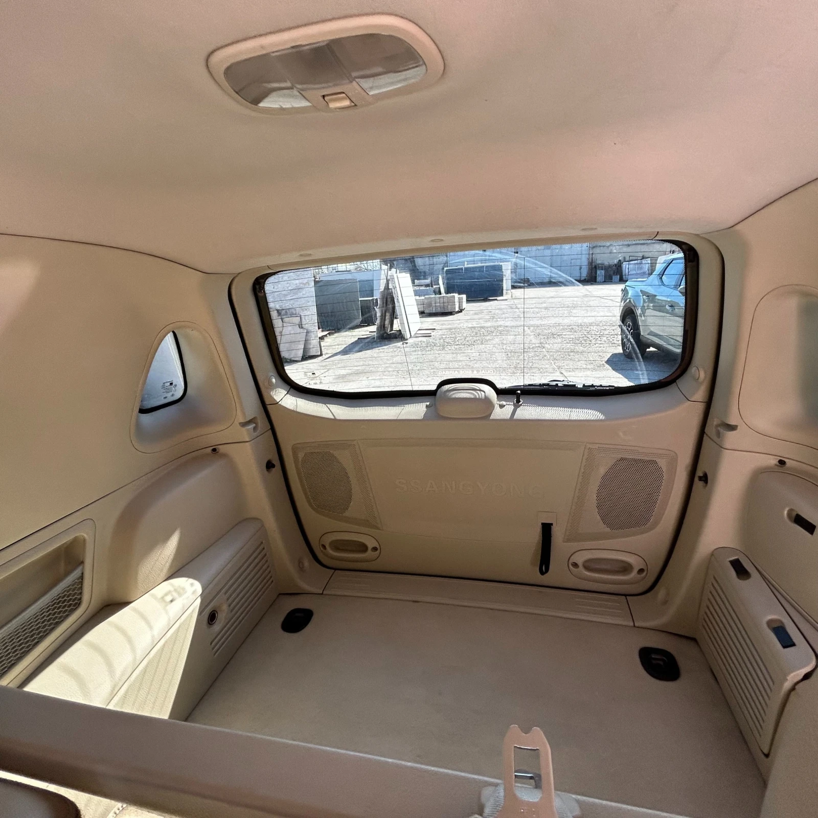 SsangYong Rexton, снимка 13 - Автомобили и джипове - 55440353