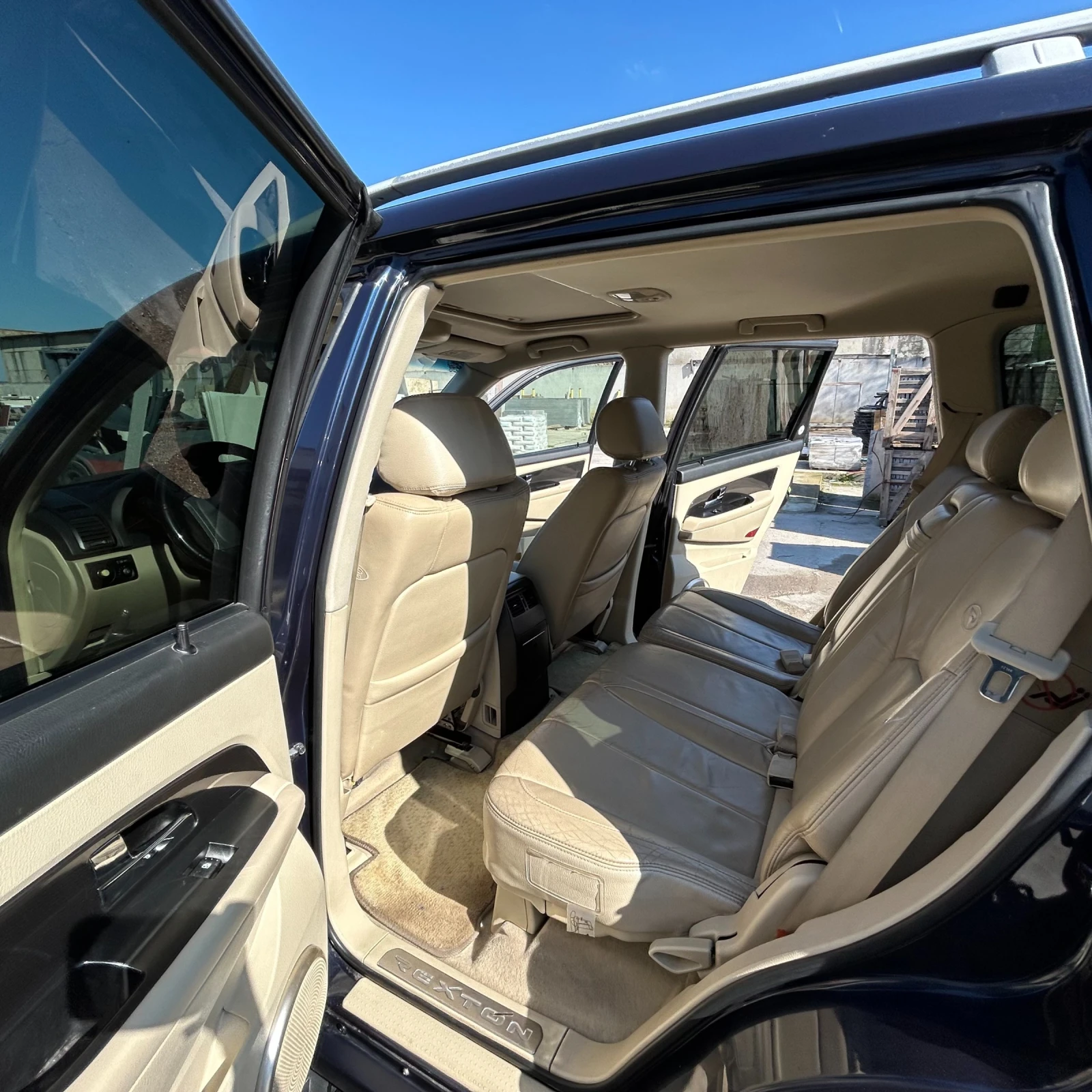 SsangYong Rexton, снимка 3 - Автомобили и джипове - 55440353