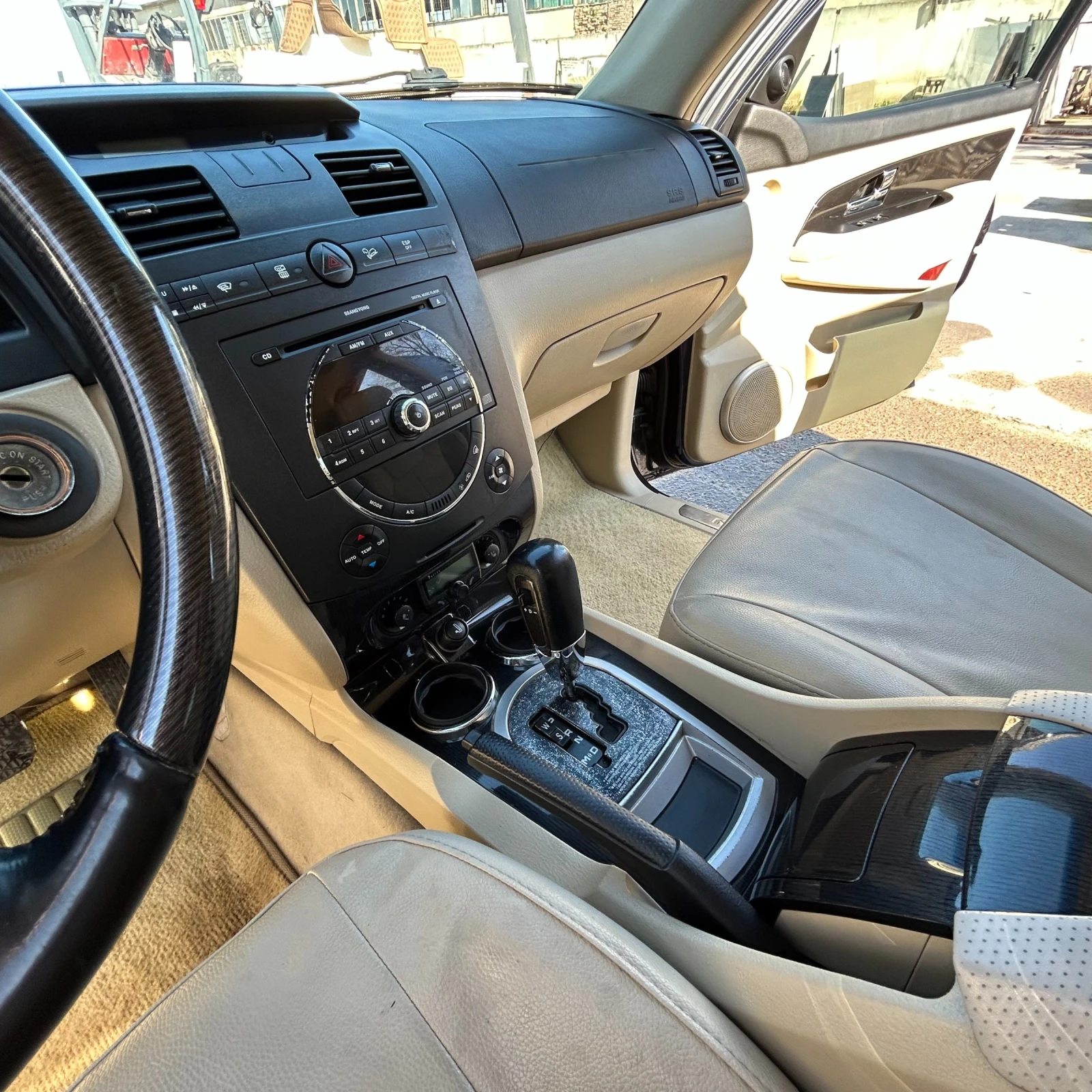 SsangYong Rexton, снимка 2 - Автомобили и джипове - 55440353