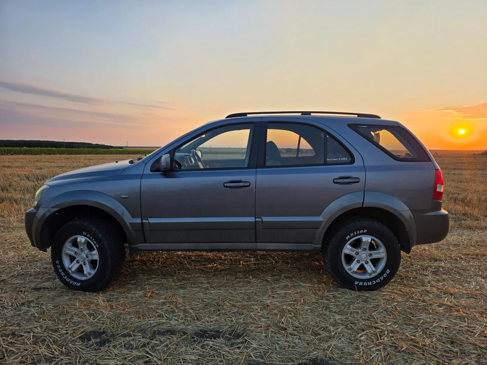 Kia Sorento 2.5, снимка 4 - Автомобили и джипове - 55657790
