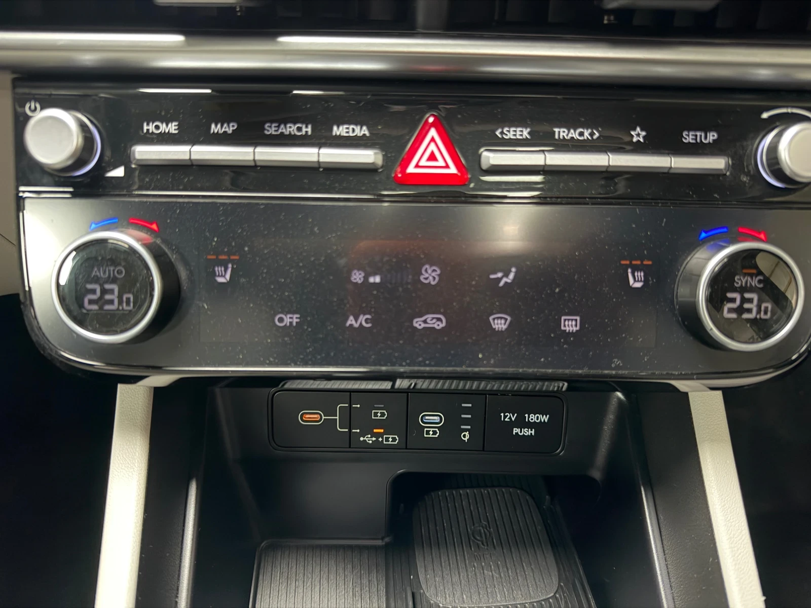 Hyundai Tucson * 4x4* Facelift  * 16200 KM* , снимка 10 - Автомобили и джипове - 56601264