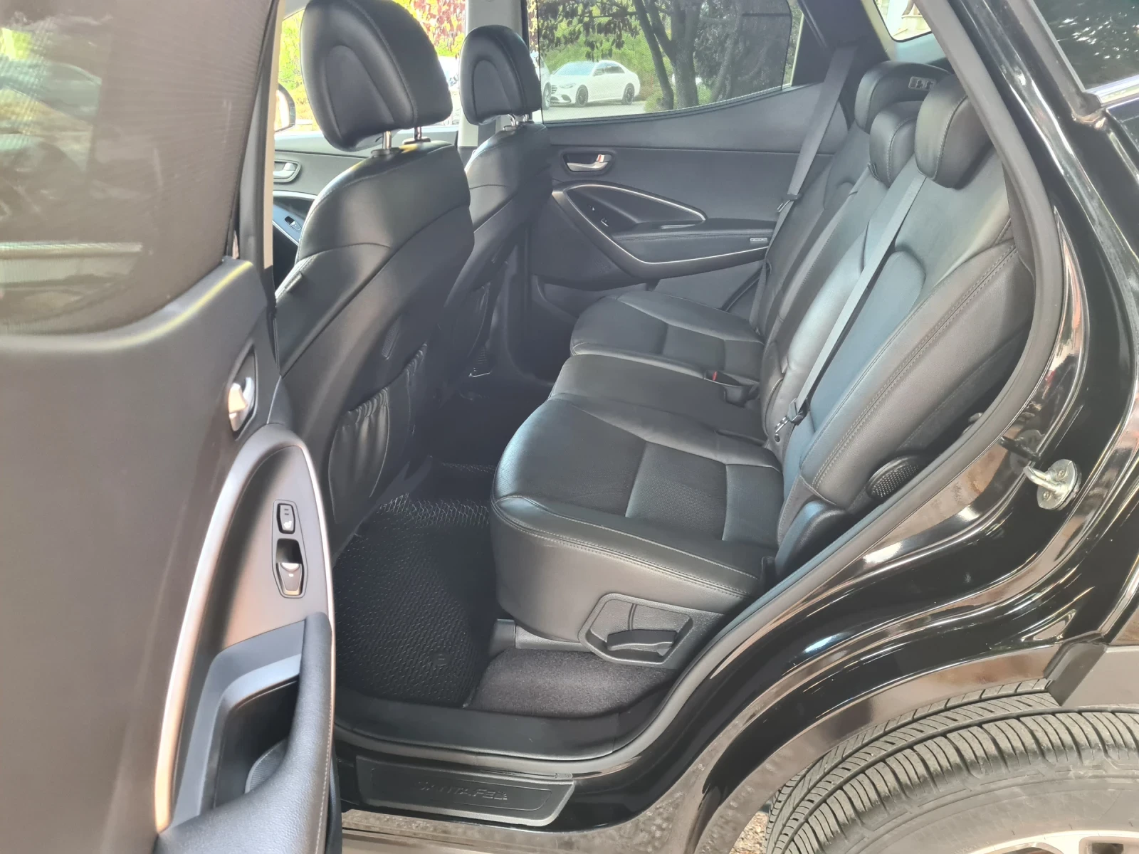 Hyundai Santa fe 2.0 CRDI 6+ 1 4WD  90 000 км, снимка 10 - Автомобили и джипове - 56318620