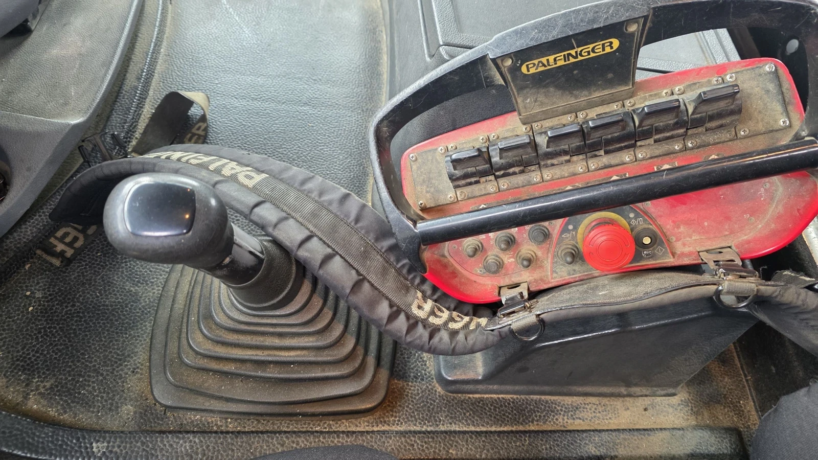 Mercedes-Benz Actros 33 41 6х4  PALFINGER PK 20002, снимка 11 - Камиони - 53913919