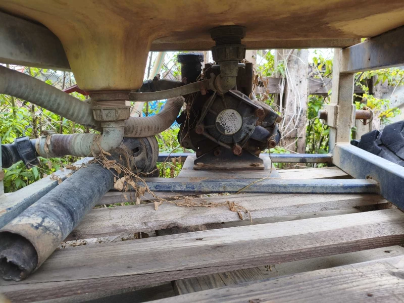 Пръскачка Друга марка 680 л., снимка 3 - Селскостопанска техника - 52573479