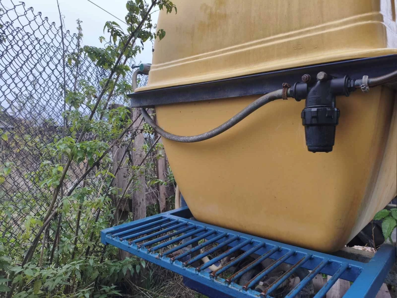 Пръскачка Друга марка 680 л., снимка 2 - Селскостопанска техника - 52573479