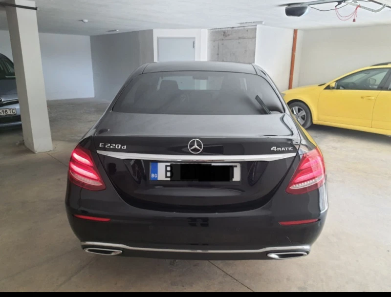 Mercedes-Benz E 220, снимка 5 - Автомобили и джипове - 46621743