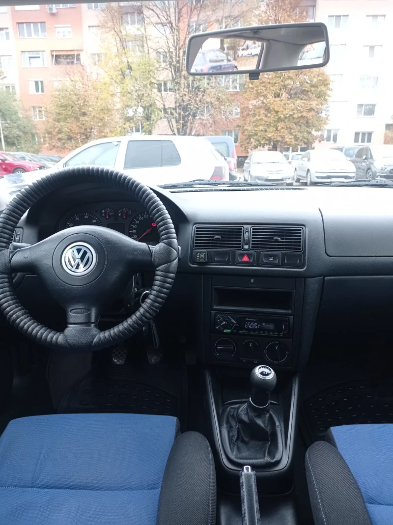 VW Golf Хечбек , снимка 14 - Автомобили и джипове - 47983602