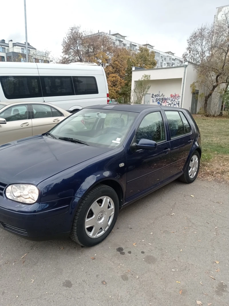 VW Golf Хечбек , снимка 6 - Автомобили и джипове - 47983602