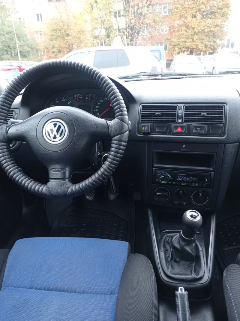 VW Golf Хечбек , снимка 12 - Автомобили и джипове - 47983602