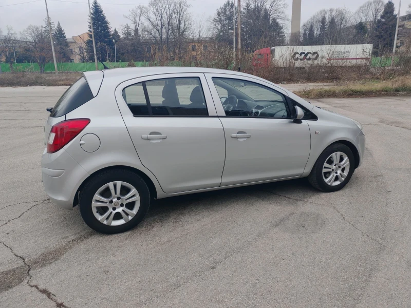 Opel Corsa 1.2i AVTOMAT 137000KM, снимка 7 - Автомобили и джипове - 48155627