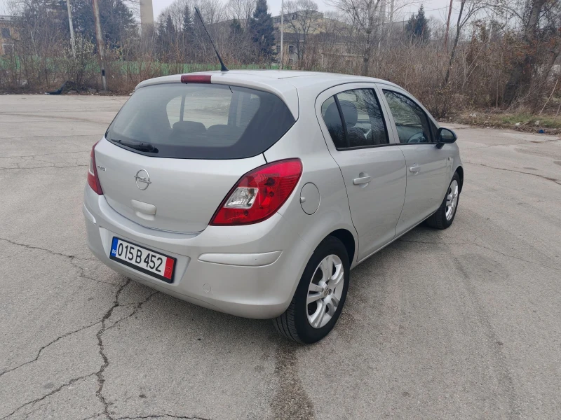 Opel Corsa 1.2i AVTOMAT 137000KM, снимка 6 - Автомобили и джипове - 48155627