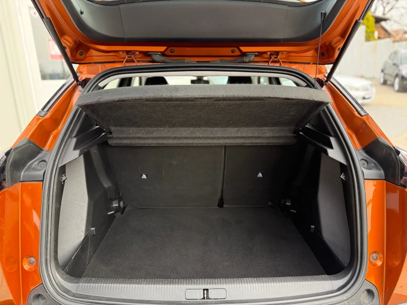 Peugeot 2008 1.5 HDI 102ps. СОБСТВЕН ЛИЗИНГ / БАРТЕР , снимка 12 - Автомобили и джипове - 49631393