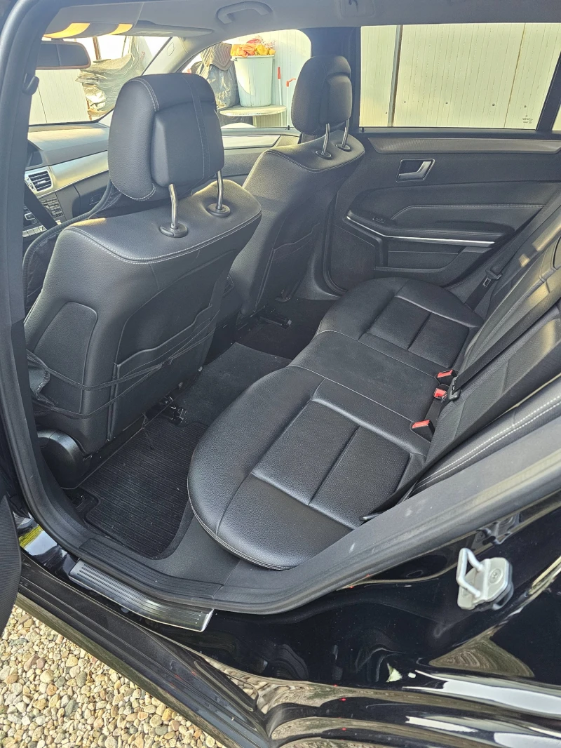 Mercedes-Benz E 220, снимка 7 - Автомобили и джипове - 52268762