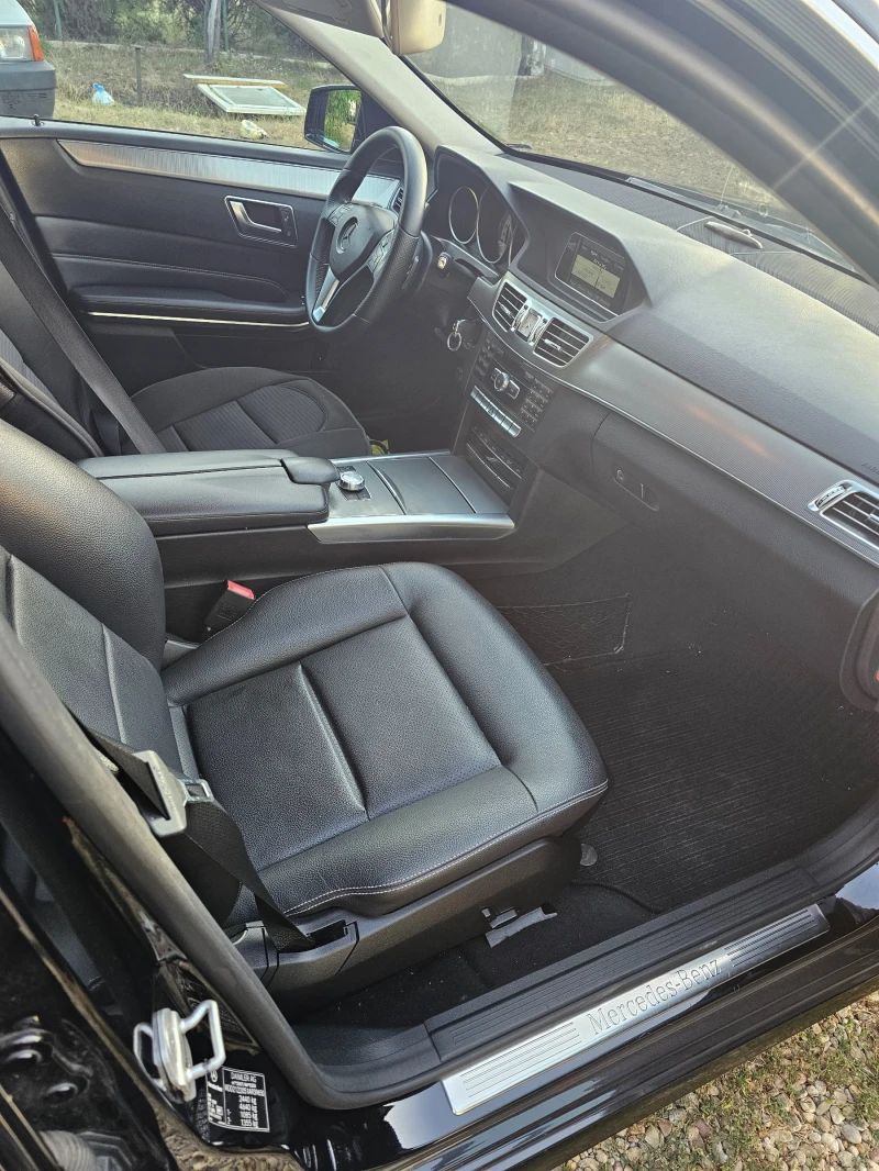 Mercedes-Benz E 220, снимка 8 - Автомобили и джипове - 52268762