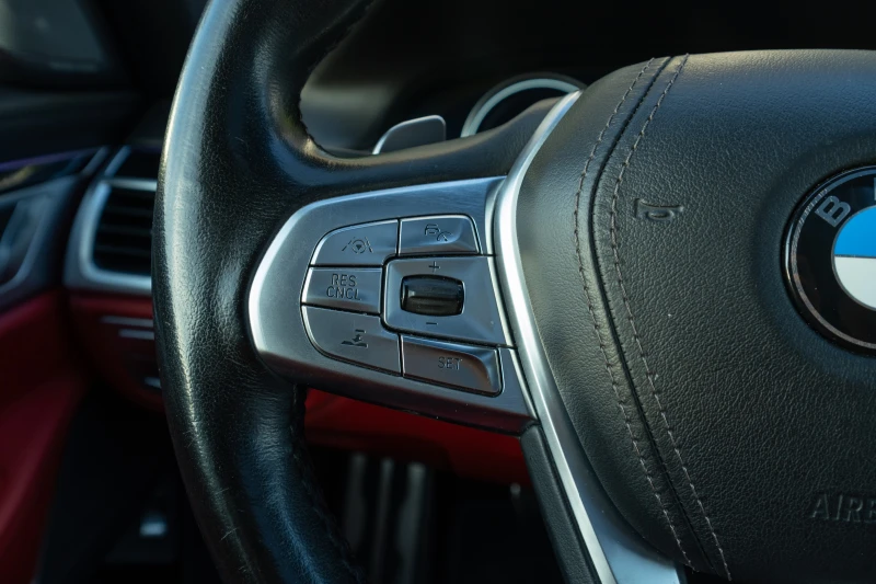 BMW 750 Li, снимка 12 - Автомобили и джипове - 52440236