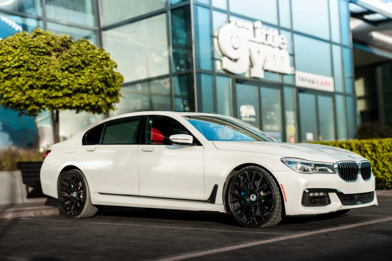 BMW 750 Li, снимка 2 - Автомобили и джипове - 52440236