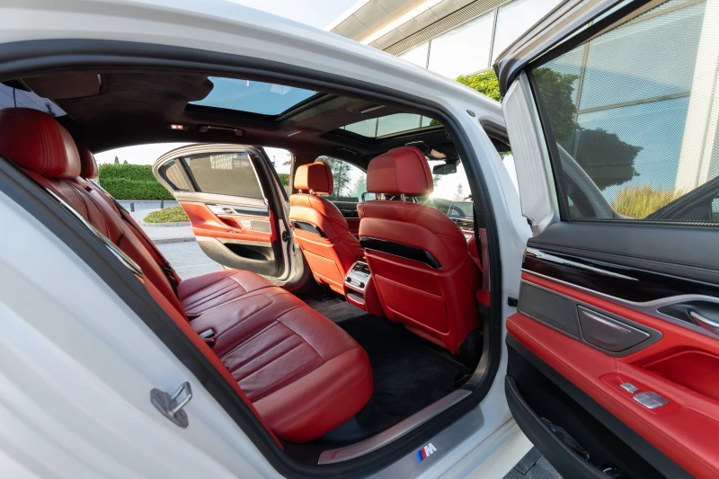 BMW 750 Li, снимка 9 - Автомобили и джипове - 52440236