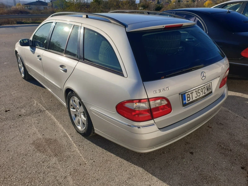 Mercedes-Benz E 320, снимка 3 - Автомобили и джипове - 52647275