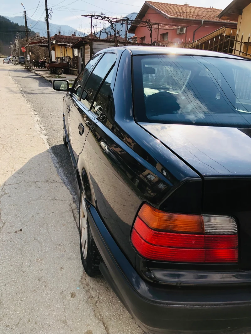 BMW 318, снимка 5 - Автомобили и джипове - 53141669