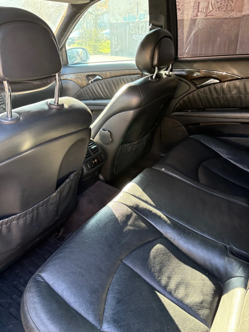 Mercedes-Benz E 270 Avangard, снимка 9 - Автомобили и джипове - 53446835