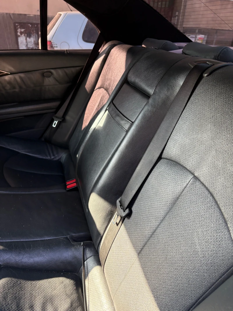 Mercedes-Benz E 270 Avangard, снимка 8 - Автомобили и джипове - 53446835