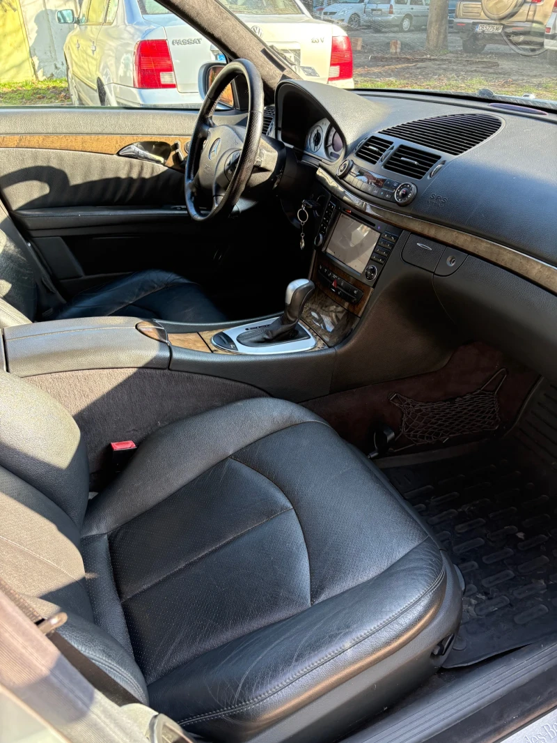 Mercedes-Benz E 270 Avangard, снимка 10 - Автомобили и джипове - 53446835