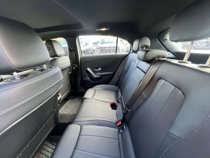 Mercedes-Benz A 250 * CARFAX * ЦЕНА ДО БГ, снимка 5 - Автомобили и джипове - 53470799