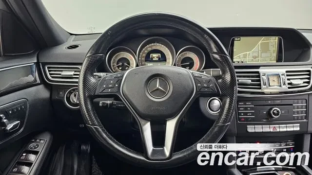 Mercedes-Benz E 250 BlueTec 4MATIC , снимка 7 - Автомобили и джипове - 54031723