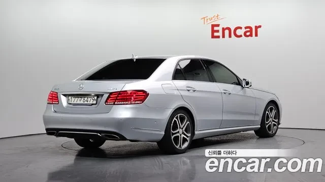 Mercedes-Benz E 250 BlueTec 4MATIC , снимка 3 - Автомобили и джипове - 54031723
