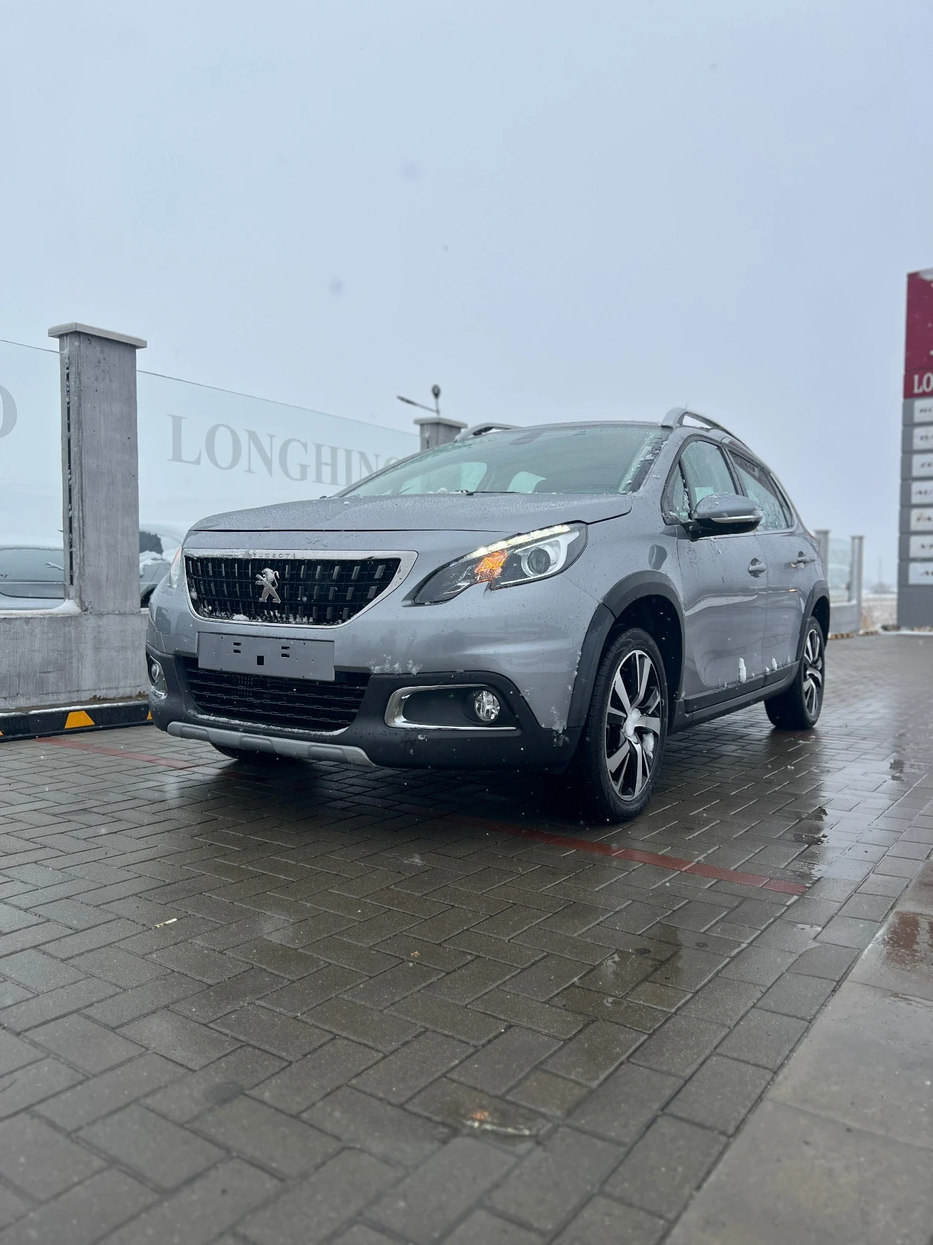 Peugeot 2008 1.2 FACELIFT/NAVI/CAMERA/LEATHER - [1] 