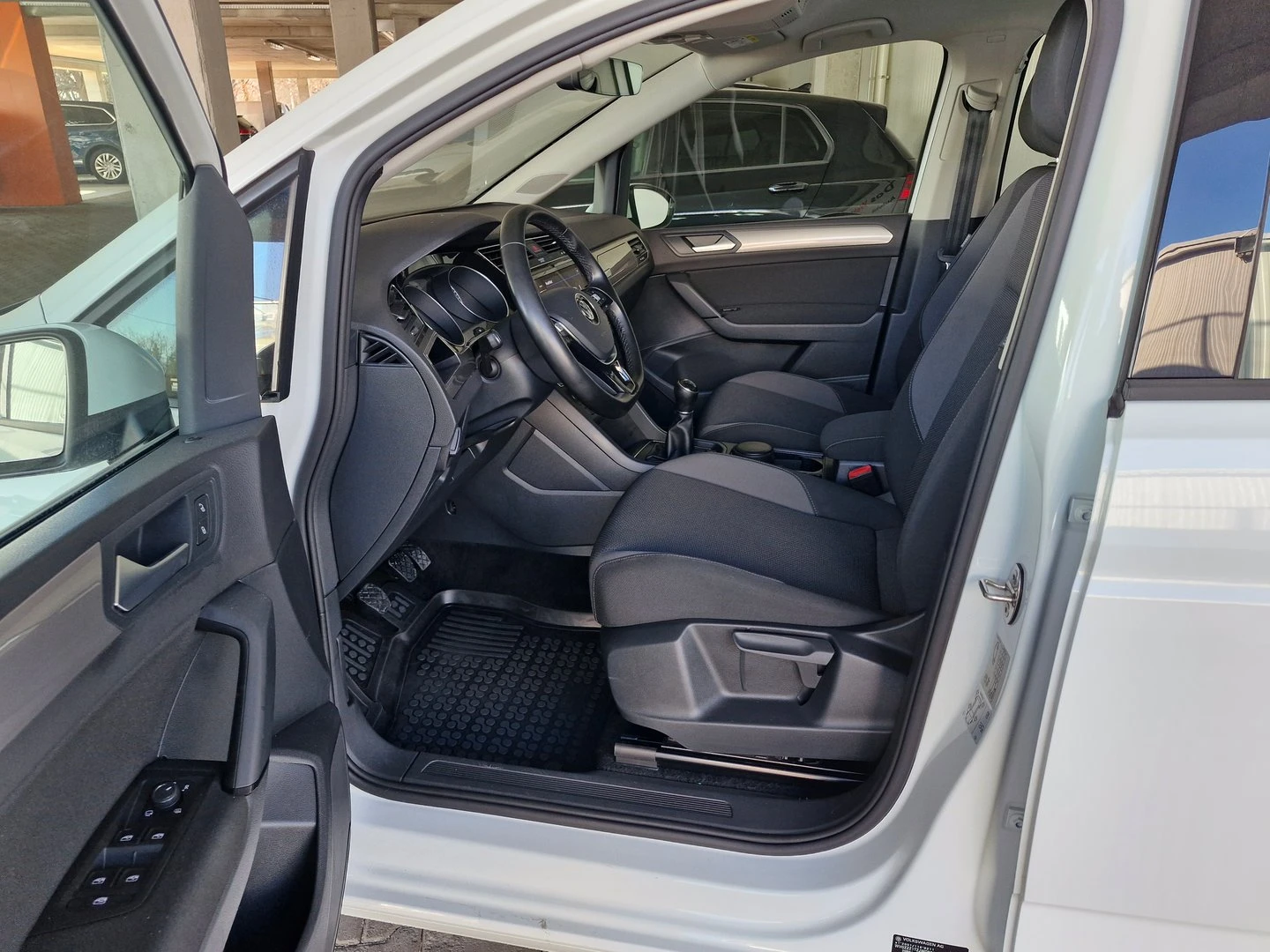 VW Touran Trendline 1.2TSI BMT | Mobile.bg � ����������� 5
