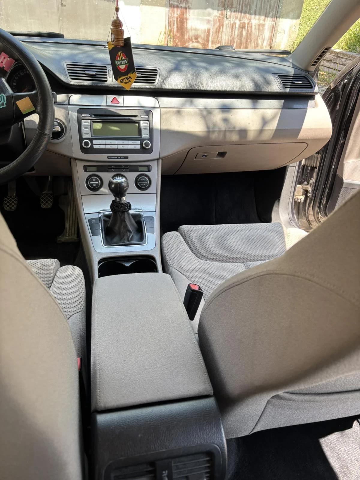 VW Passat Комби - изображение 6