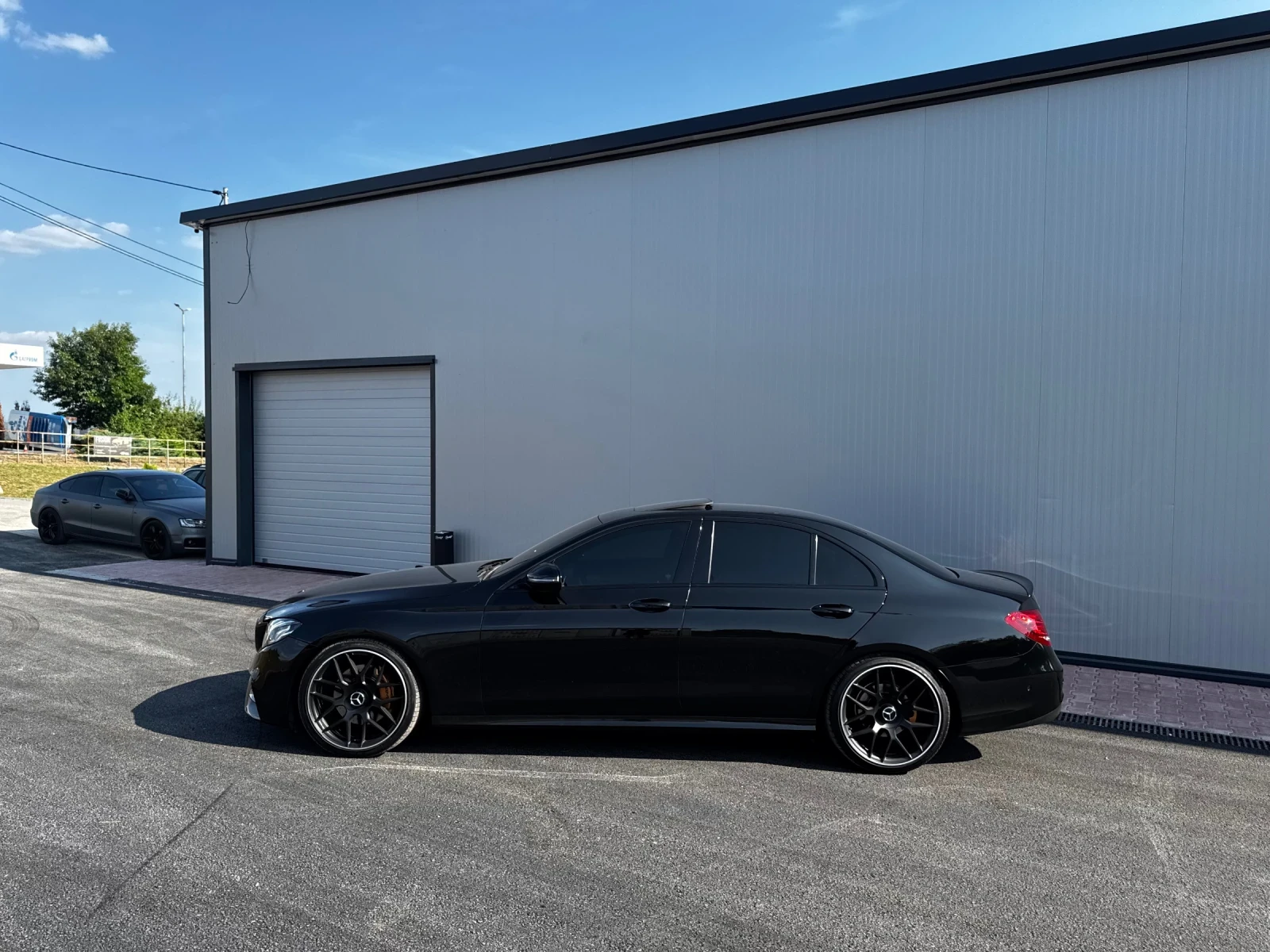 Mercedes-Benz E 220  - изображение 8