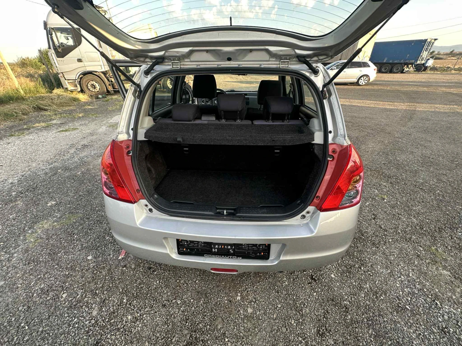 Suzuki Swift 1.3 i - изображение 6