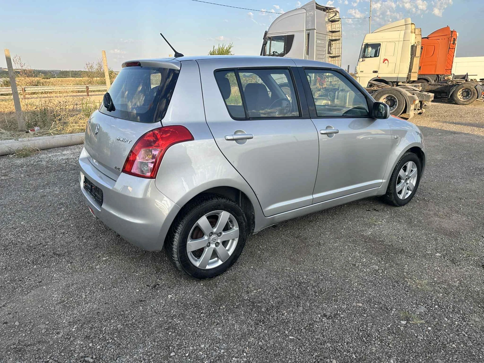 Suzuki Swift 1.3 i - изображение 5