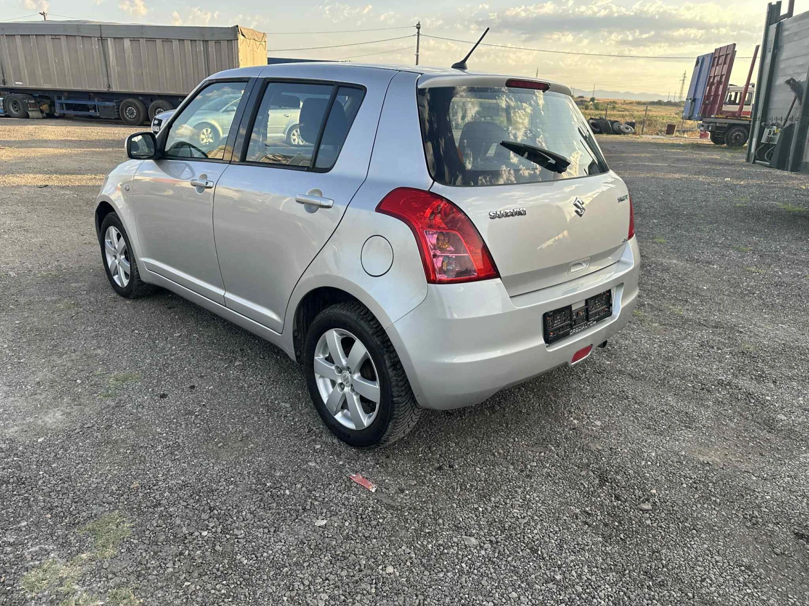 Suzuki Swift 1.3 i - изображение 4
