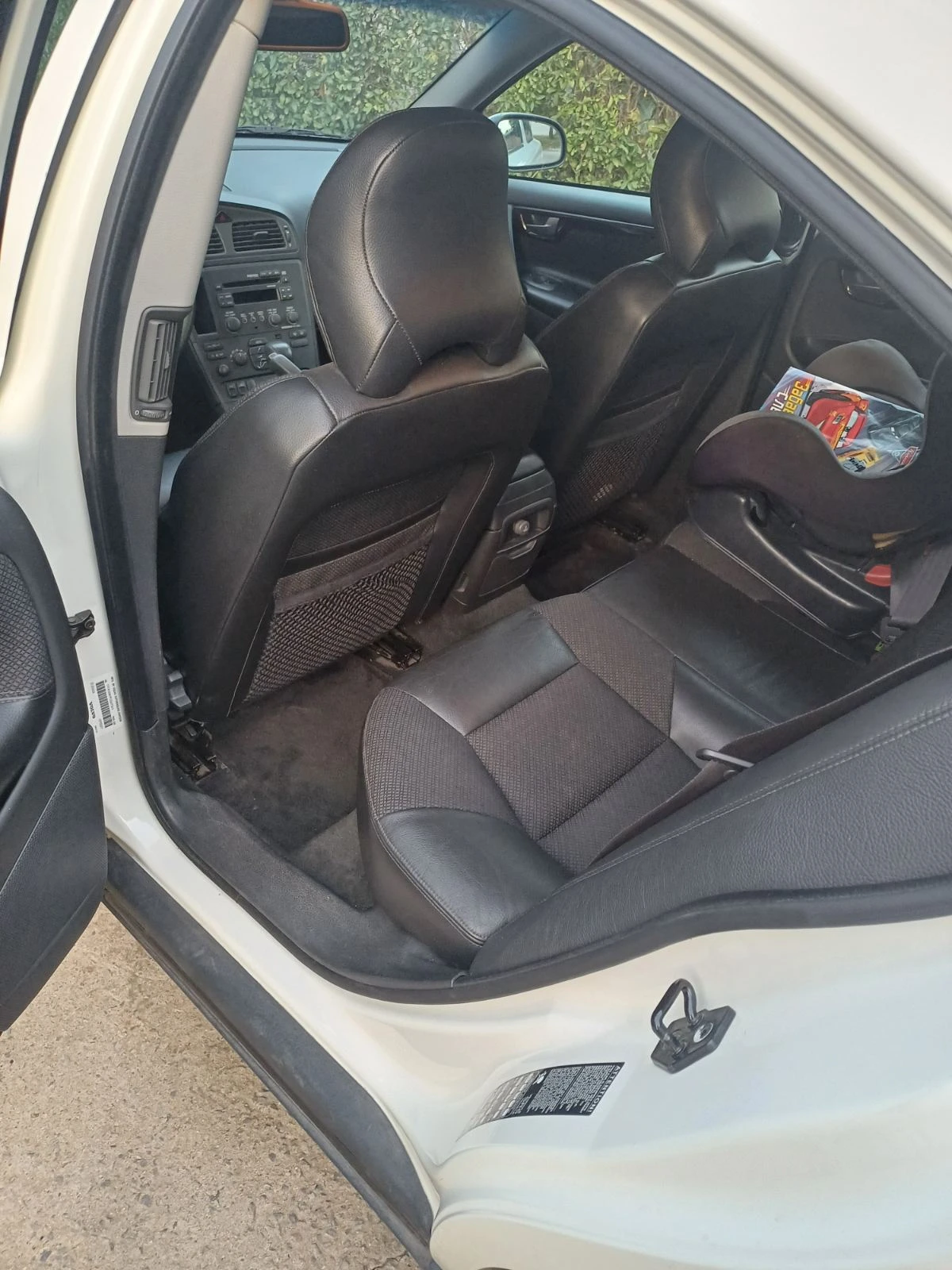 Volvo S60 2.4T | Mobile.bg — изображение 13