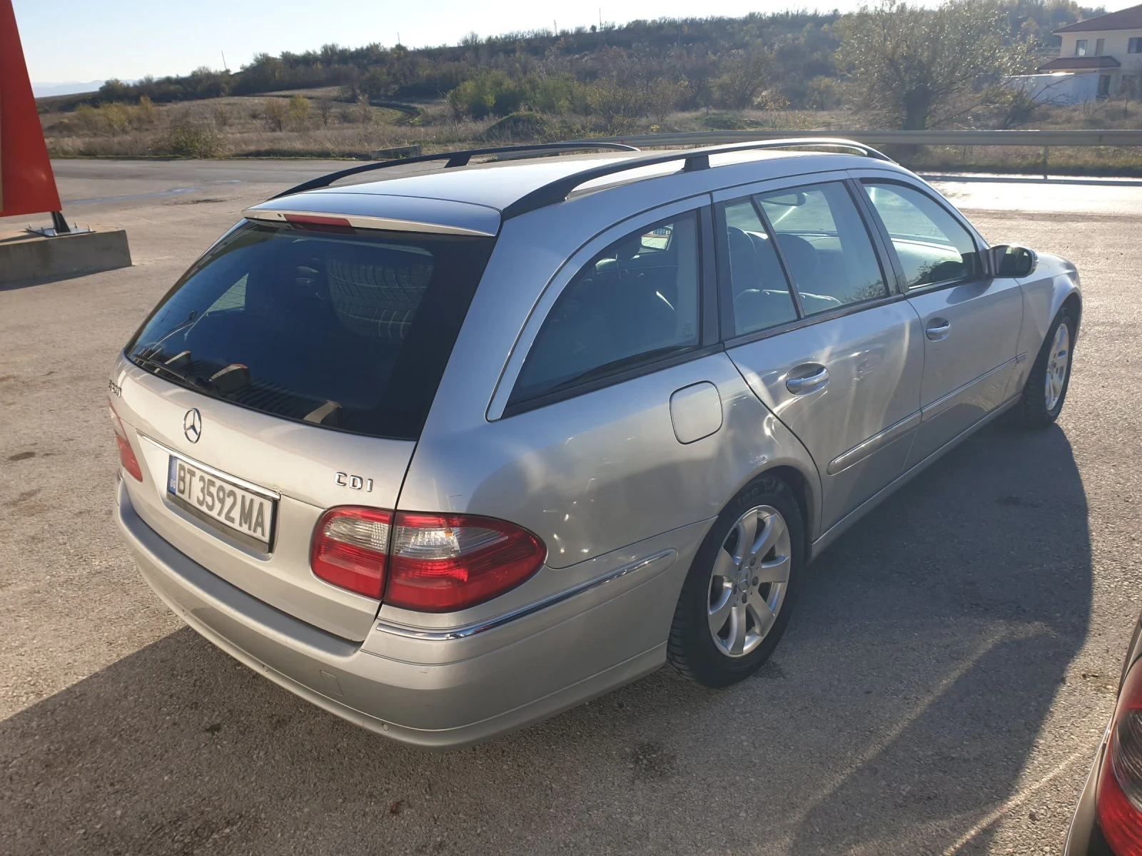 Mercedes-Benz E 320  - изображение 4