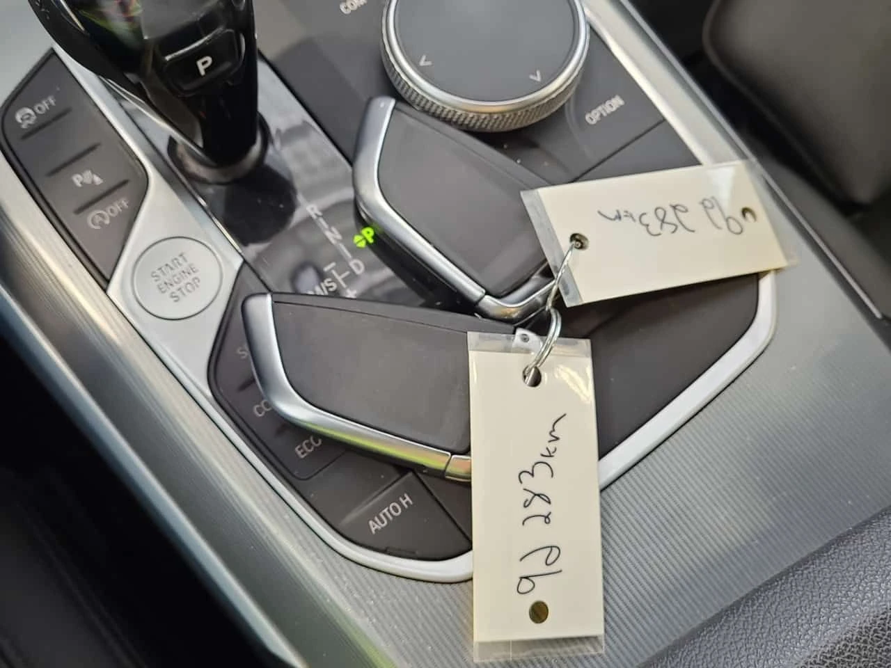 BMW 330 * 330I XDRIVE * CARFAX * 2 КЛЮЧА * ПАНОРАМА * , снимка 9 - Автомобили и джипове - 53933032