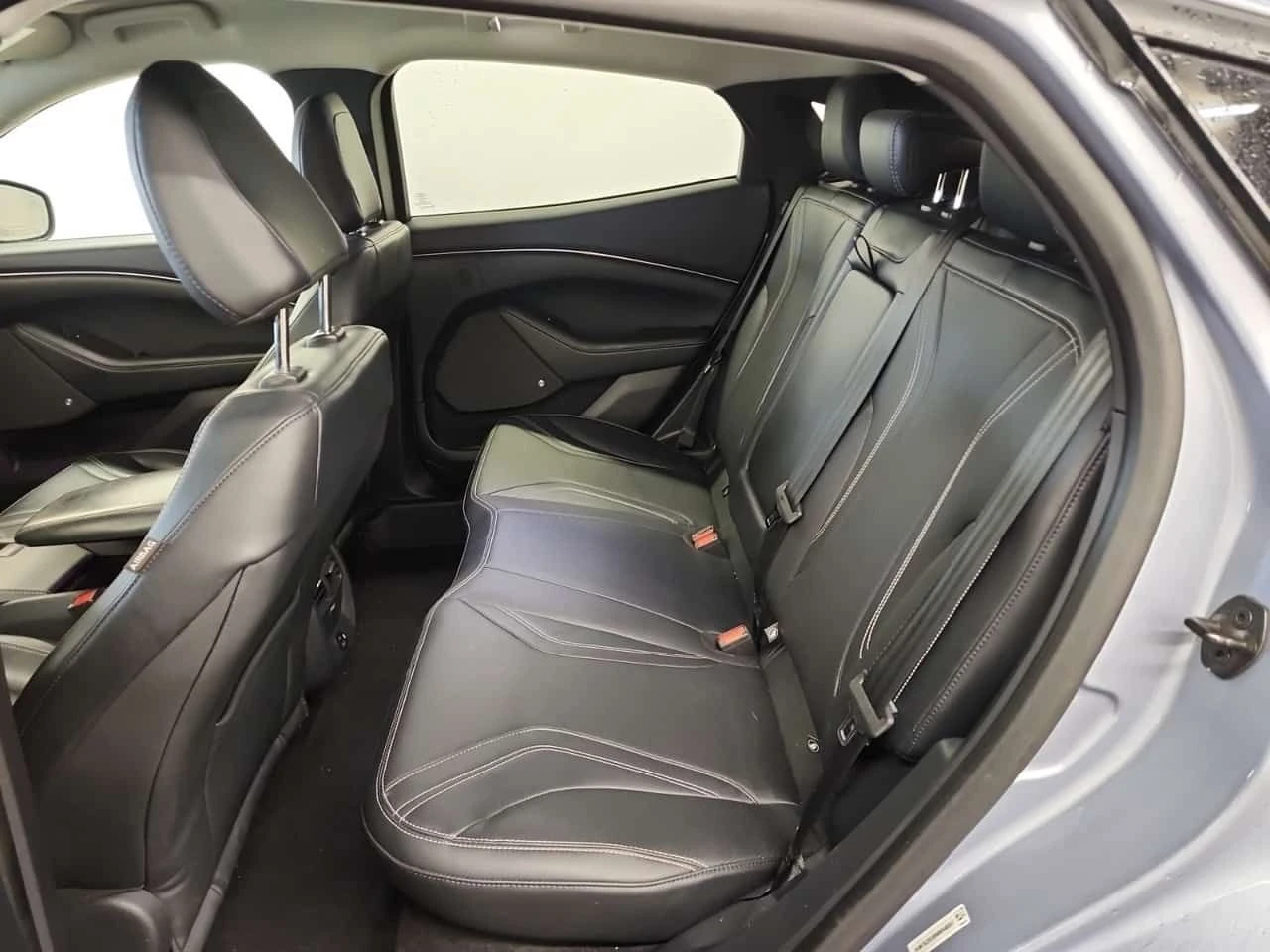 Ford Mustang Mach-E * PREMIUM * CARFAX * ЦЕНА ДО БГ, снимка 13 - Автомобили и джипове - 54080839