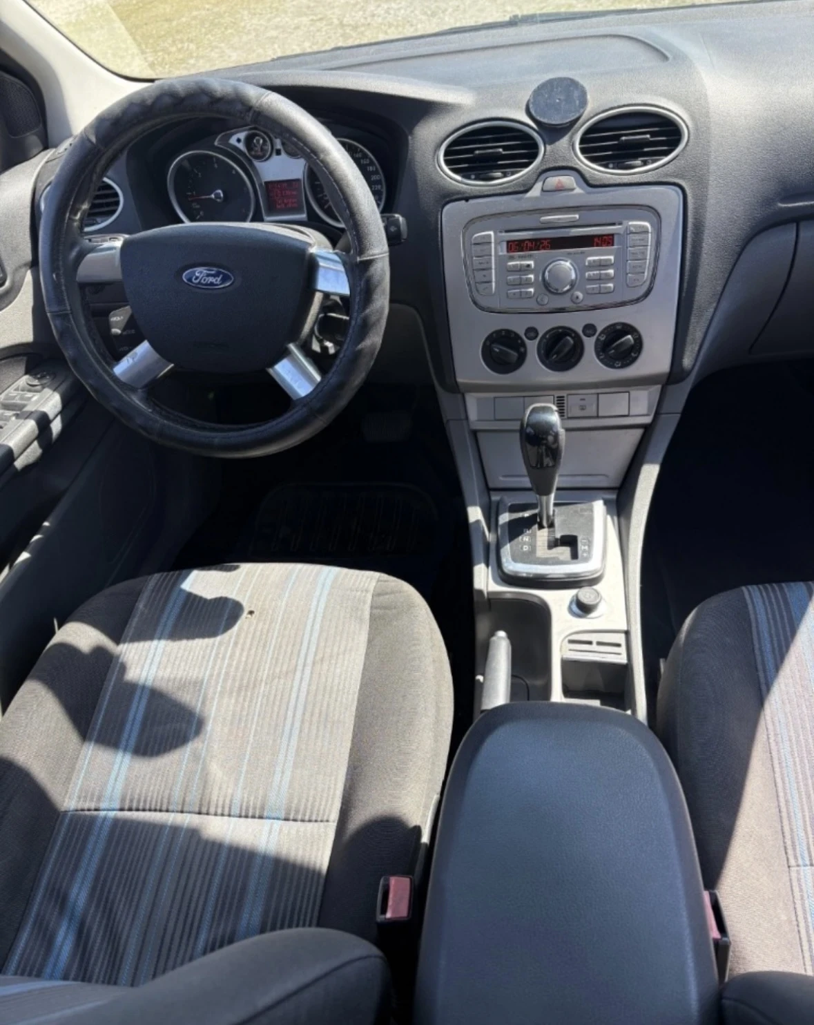 Ford Focus 2.0TDi Automatic, снимка 5 - Автомобили и джипове - 54473870