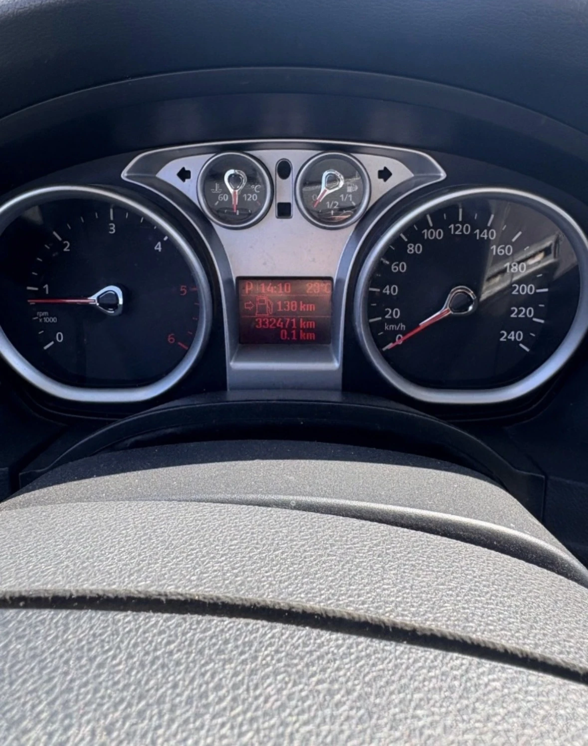 Ford Focus 2.0TDi Automatic, снимка 6 - Автомобили и джипове - 54473870